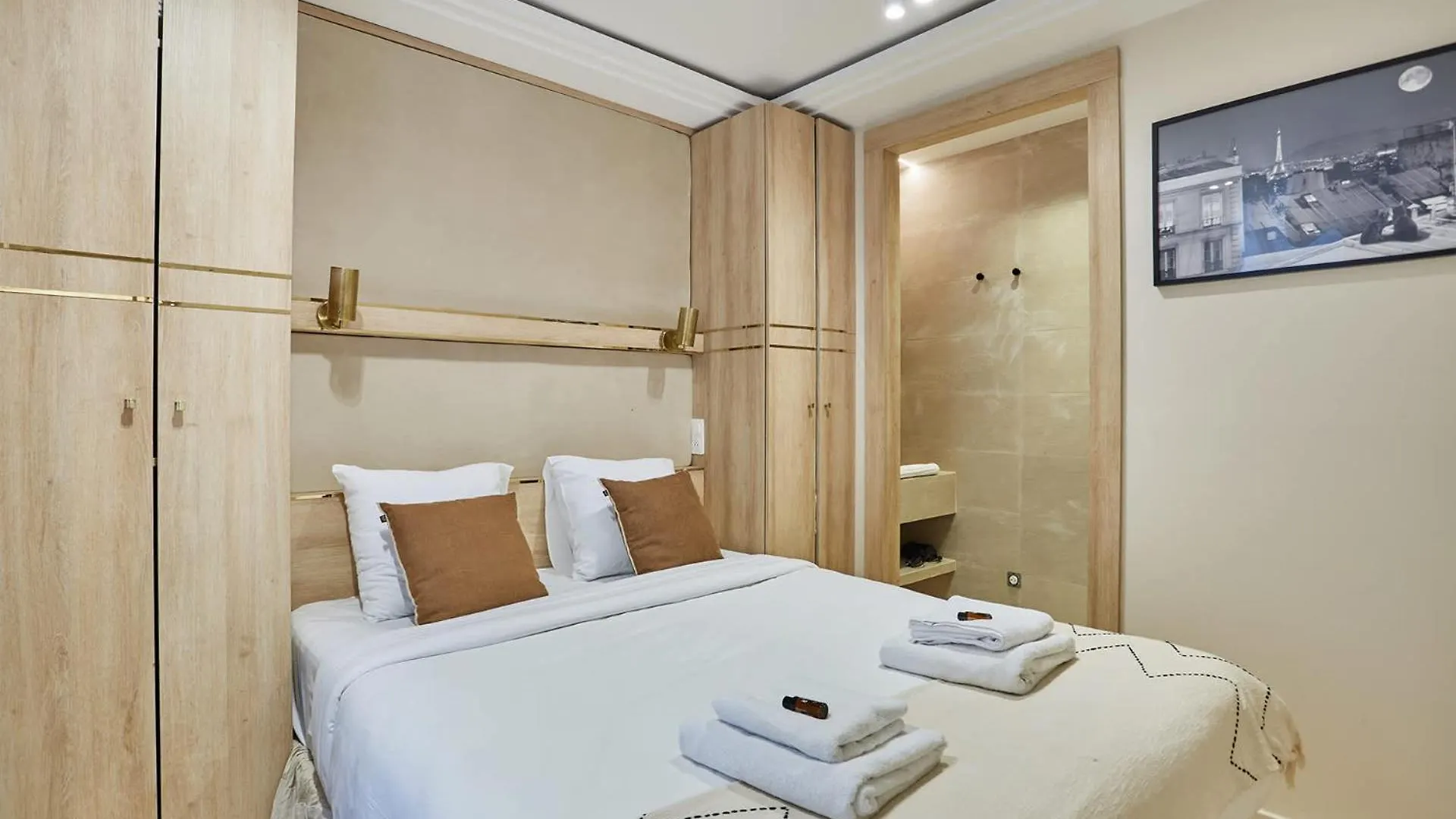 Sublime Apartment In The Heart Of Paris 4 People Fbmar1 By Studioprestige
