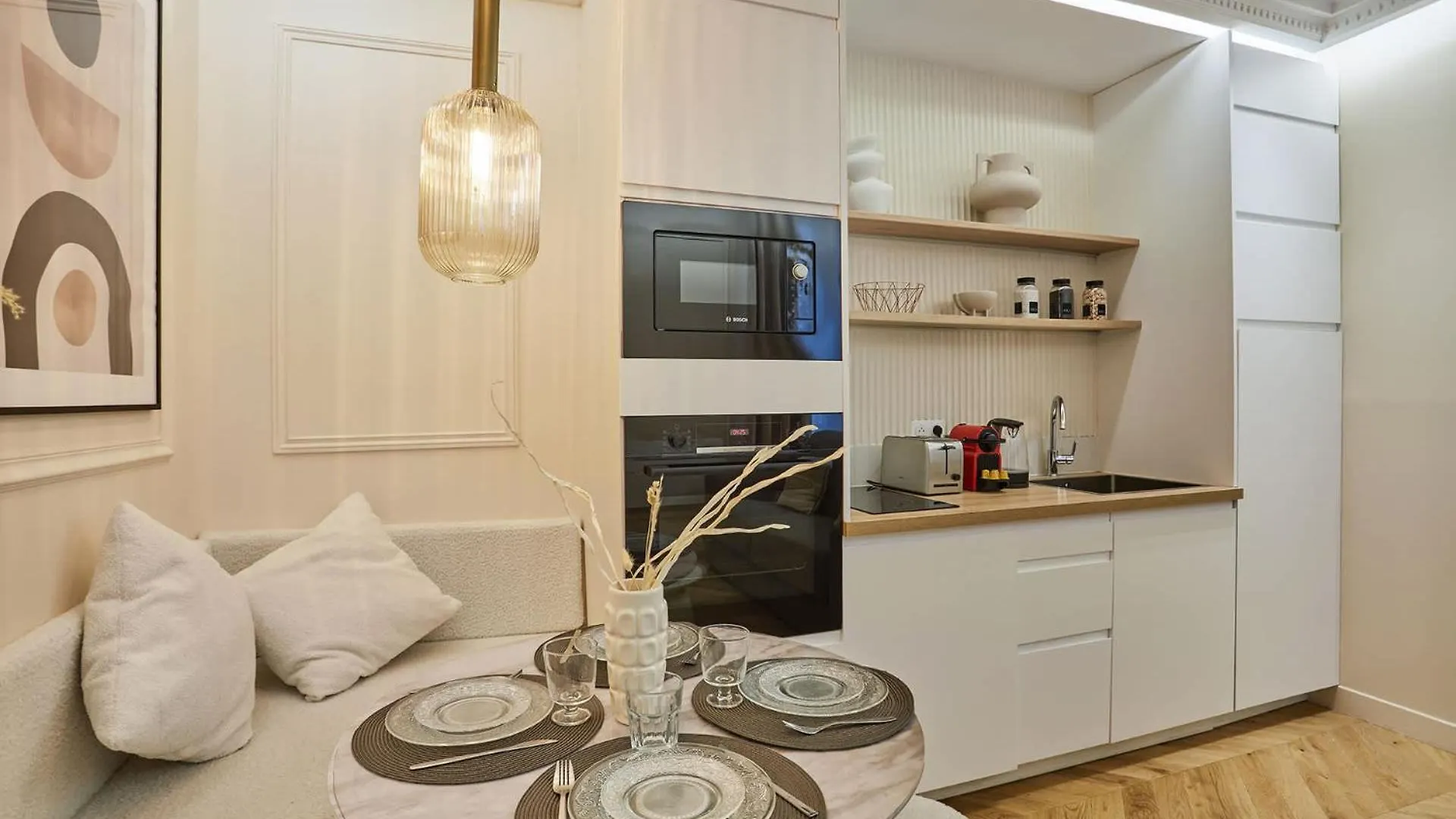 Sublime Apartment In The Heart Of Paris 4 People Fbmar1 By Studioprestige France