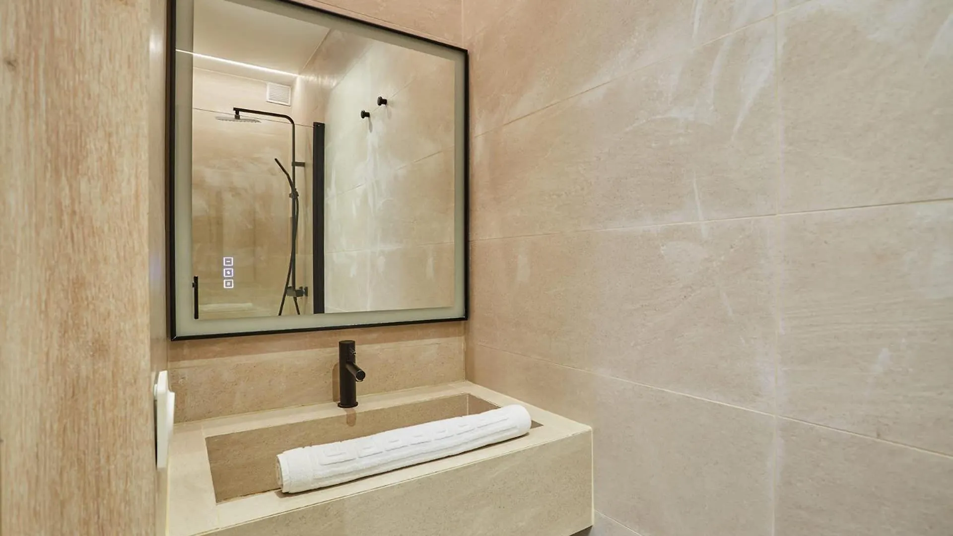 Sublime Apartment In The Heart Of Paris 4 People Fbmar1 By Studioprestige 0*,  France